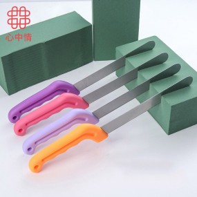 Multi purpose portable gardening bouquet tool  flower mud knife